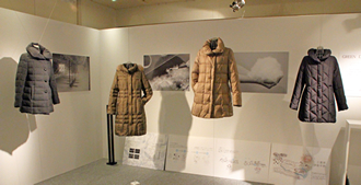 再生羽毛「グリーンダウン」を用いたダウンコート 2014年冬物展示会の様子