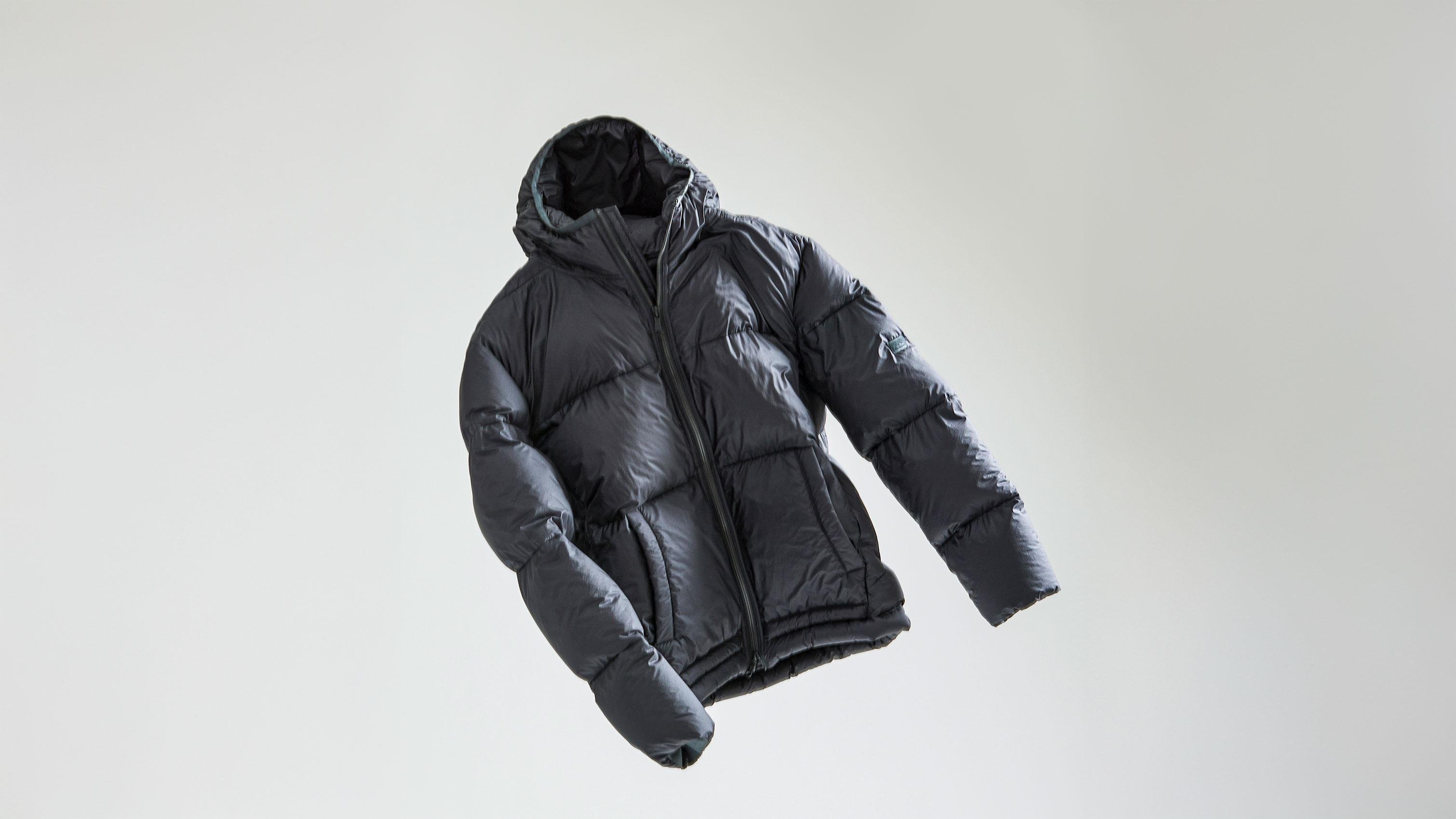 「ポール・スチュアート」メンズの軽量アウター『フロータブルダウンジャケット』