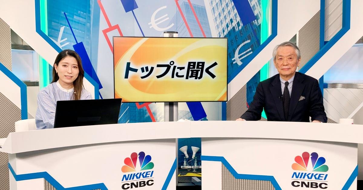 佐藤友香キャスター（左）と代表取締役社長の大江伸治（右）